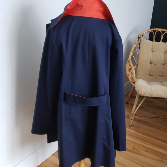 Windbreaker - Picture 5 of 8